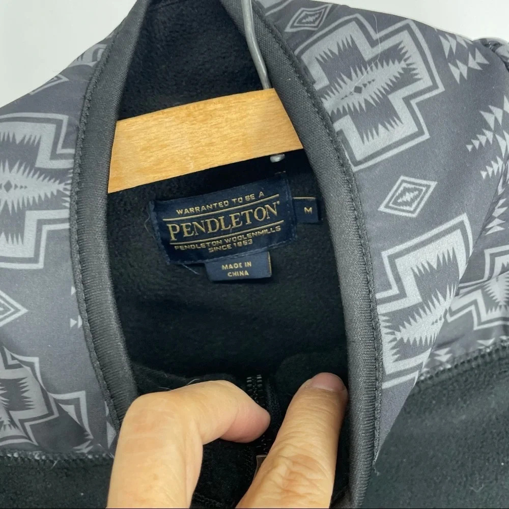 Pendleton Black Fleece Pullover W Pattern Trim M - image 4